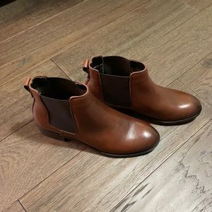 NWT Women’s Eraylia Brown Boots Sz 8